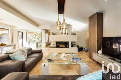 Architectural house at Six-Fours-les-Plages (83140)