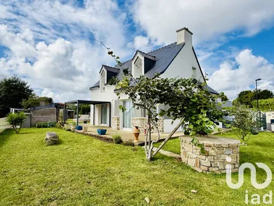 House at Saint-Urbain (29800)