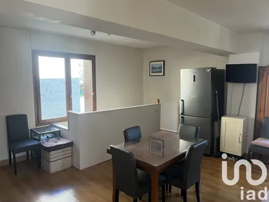 Apartment in Saint-Genis-les-Ollières (69290)