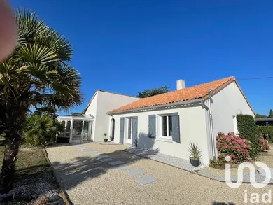 Maison à Saint-Léger-de-Montbrun (79100)