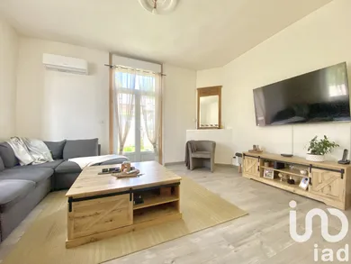 House at Vendhuile (02420)