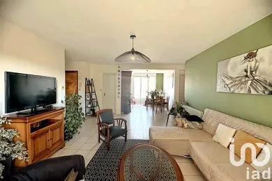 Apartment in Sens (89100)