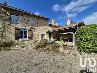 Longere in Val en Vignes (79290)