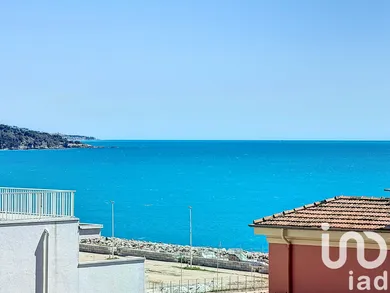 Maison à Menton (06500)