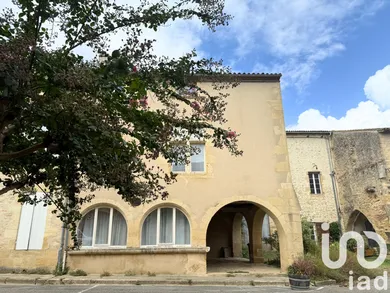 Village house at Saint-Macaire (33490)