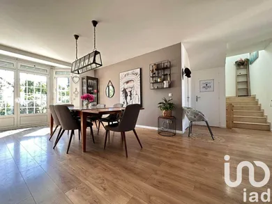 Detached house in Pontault-Combault (77340)