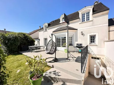 Detached house at Pontault-Combault (77340)