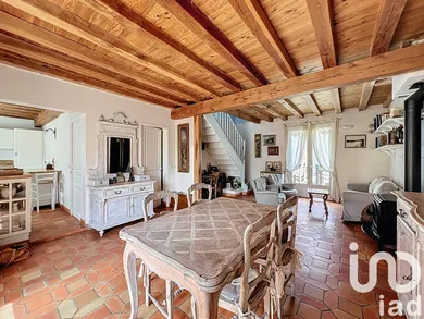 House in Vaux-sur-Seine (78740)