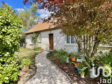 Maison traditionnelle à Larçay (37270)