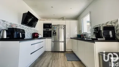 House in La Londe-les-Maures (83250)