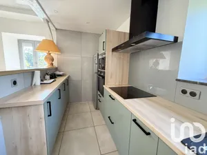 Maison traditionnelle à Ceint d'eau  (46100)