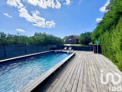 Architectural house at Saint-Quentin-la-Poterie (30700)