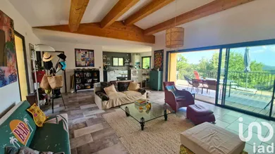 Architectural house at Callas (83830)