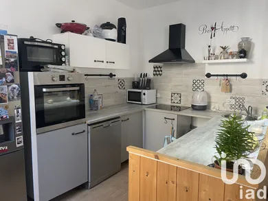 Village house in Ancy-le-Franc (89160)