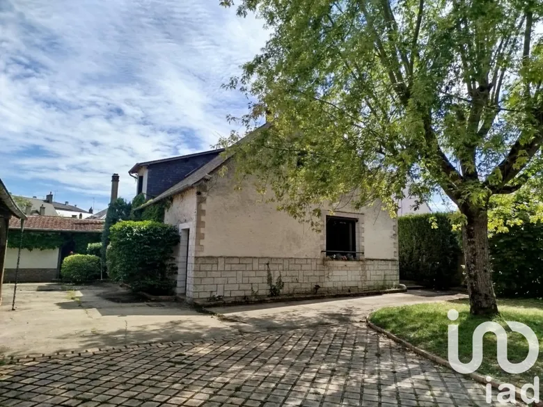 Maison 10 pièces 146 m² · à Mehun-sur-Yèvre · 146 m² · 179 000 €
