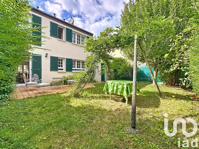 Traditional house at Rambouillet (78120)