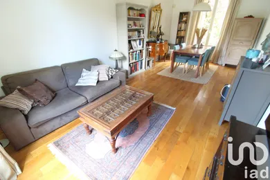 Maison à Villeneuve-le-Roi (94290)