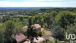 Maison traditionnelle à Aix-en-Provence (13090)