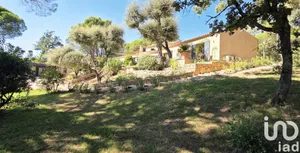 Maison à Roquebrune-sur-Argens (83520)