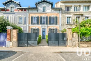 Mansion at Meaux (77100)