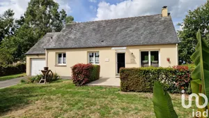 House at Langast (22150)