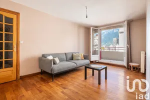 Apartment at Grenoble (38100)