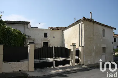 Townhouse at Mortagne-sur-Gironde (17120)
