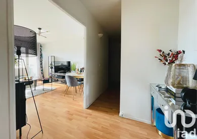 Apartment in Noisy-le-Grand (93160)