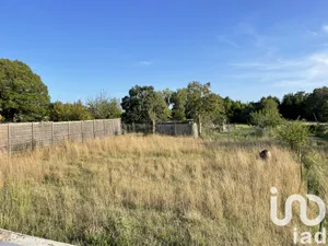 Building plot at Saint-Ciers-sur-Gironde (33820)