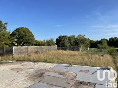 Building plot in Saint-Ciers-sur-Gironde (33820)