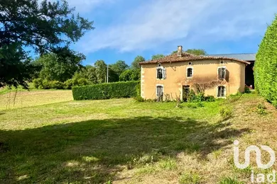 Maison à Bessac (16250)