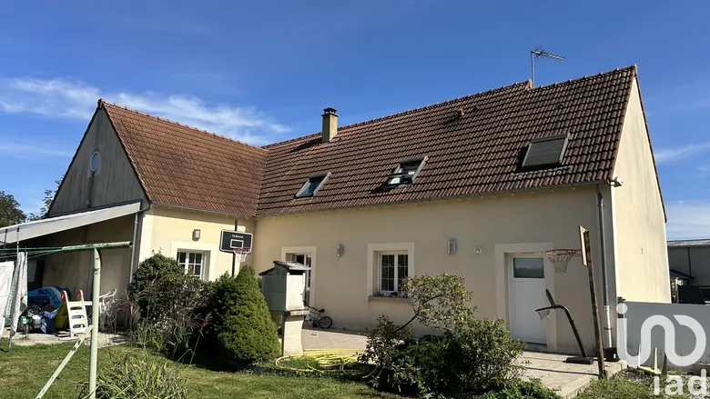 Maison 6 pièces 142 m² · à Courteranges · 142 m² · 279 000 €