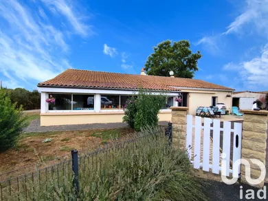 House at Chiché (79350)