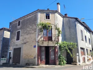 Maison à Champagne-Mouton (16350)
