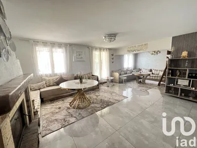 House at Savigny-le-Temple (77176)