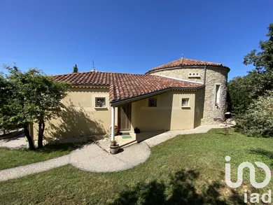 House at Saint-Pierre-Lafeuille (46090)