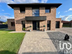 Detached house at Lecelles (59226)