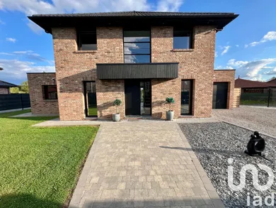 Detached house at Lecelles (59226)