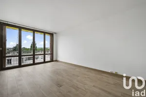 Apartment at Chaville (92370)