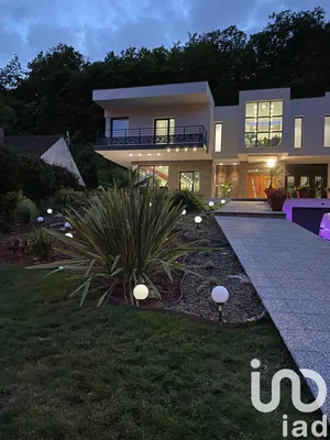 Maison d'architecte à Bois-le-Roi (77590)