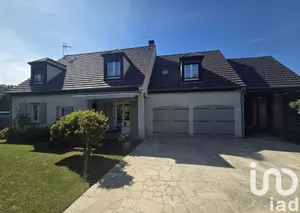 Mansion in Fresnoy-le-Luat (60800)