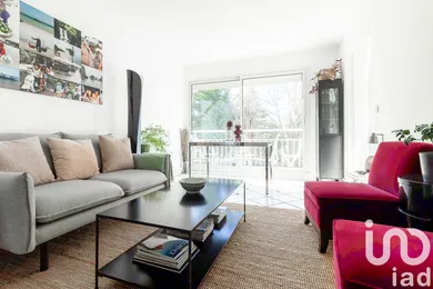 Apartment at Fresnes (94260)