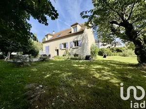 Detached house at La Ville-du-Bois (91620)