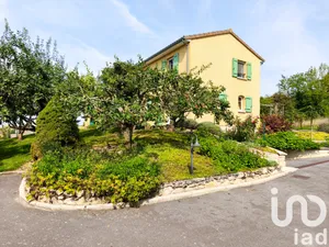 Architectural house at Saint-Euphraise-et-Clairizet (51390)