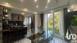 Apartment in Saint-Cyr-l'École (78210)