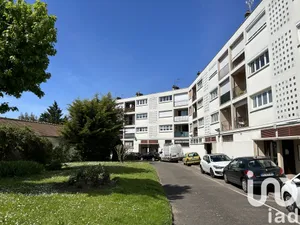 Appartement à Sainte-Geneviève-des-Bois (91700)