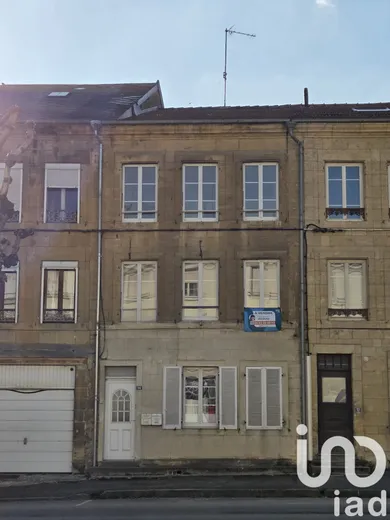 Building at Montmédy (55600)