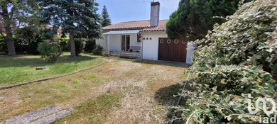 House at Châteaubernard (16100)