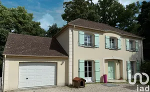 Maison à Bois-le-Roi (77590)