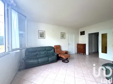 Apartment in Croissy-sur-Seine (78290)